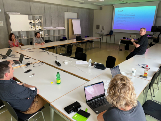 Besprechung in Gruppe